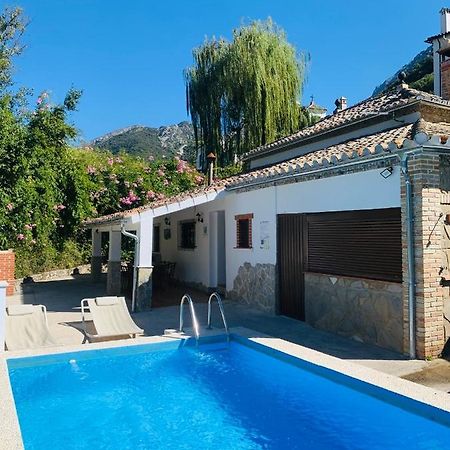 La Fuente De El Nacimiento Guest House Benamahoma Luaran gambar