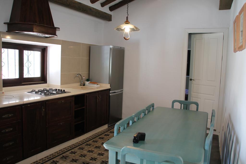 La Fuente De El Nacimiento Guest House Benamahoma Luaran gambar